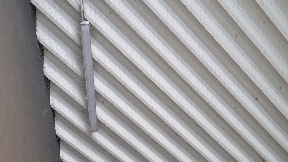 Snemljive mreže zaščita pred golobi in drugimi pticami